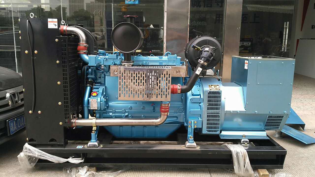 衡陽客戶訂購的150KW機(jī)組準(zhǔn)備裝車發(fā)貨